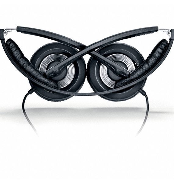 product_detail_x1_desktop_square_louped_pxc_250ii_03_sq_travel_sennheiser